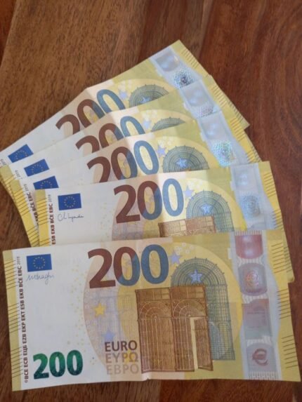 High-quality undetectable fake Euro bills available for online purchase